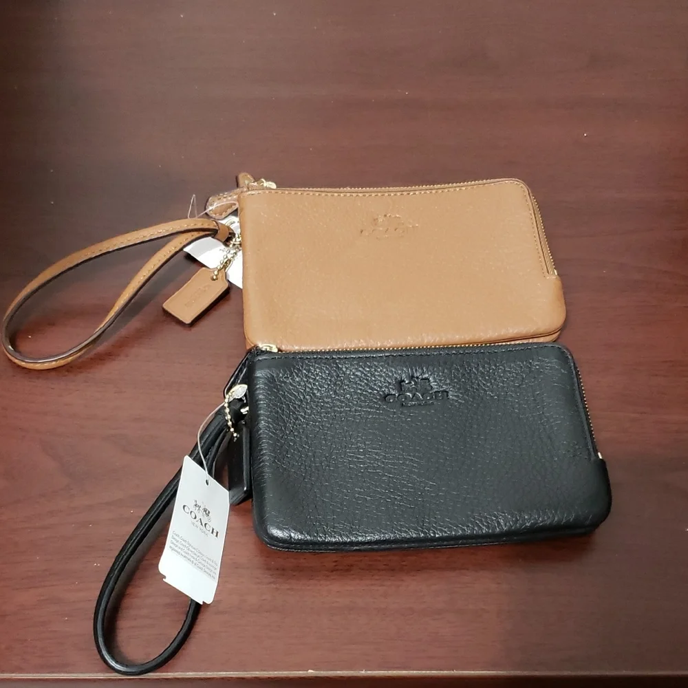 Coach Pebbled Leather Double Corner Zip Compartment‎ Wristlet NWT (TAN ONLY)